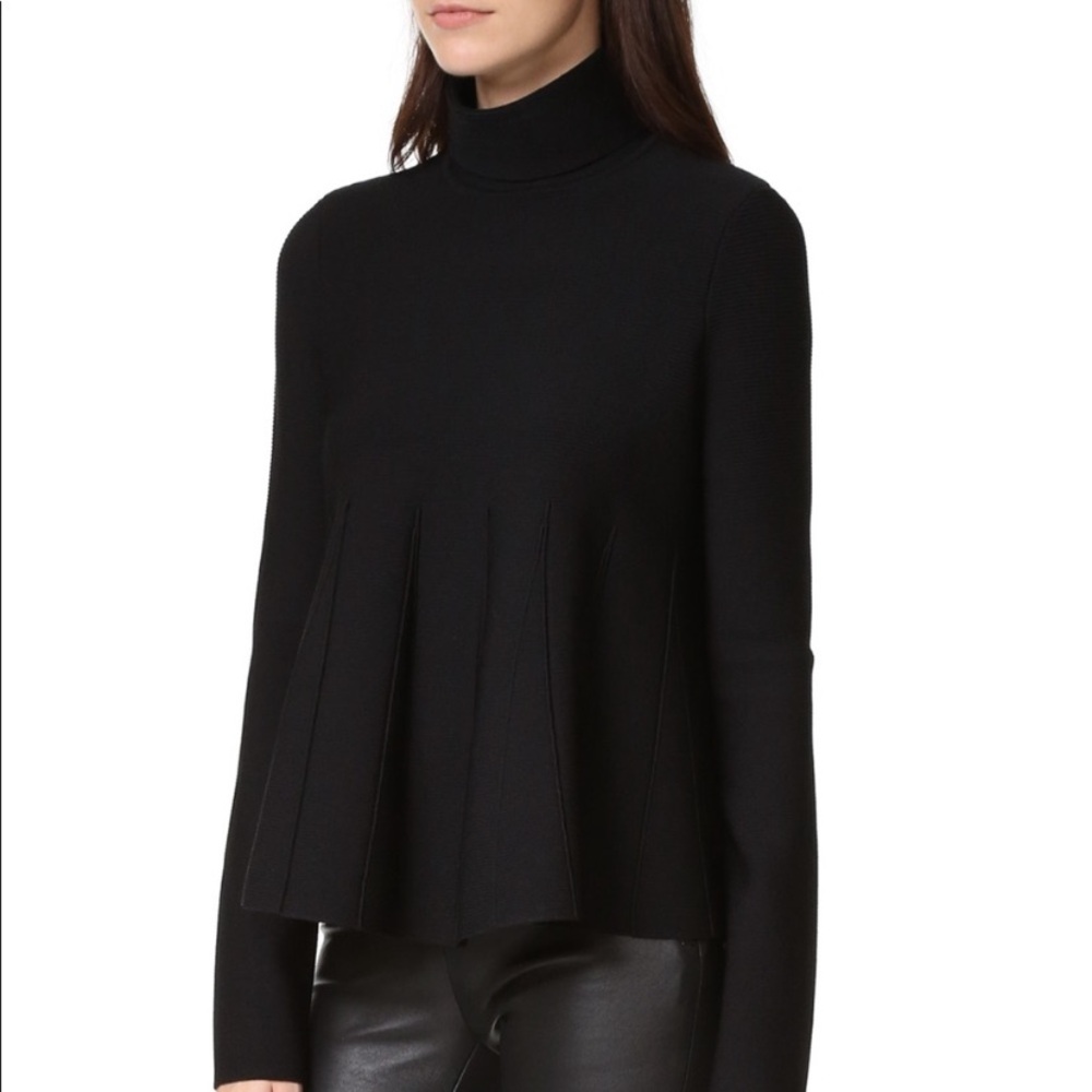 TRAPEZE Cinq á Sept sweater EUC